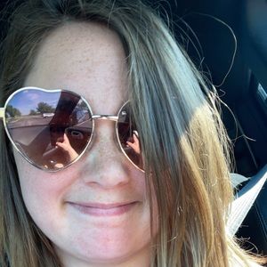 Meet your Posher, Mackenzie